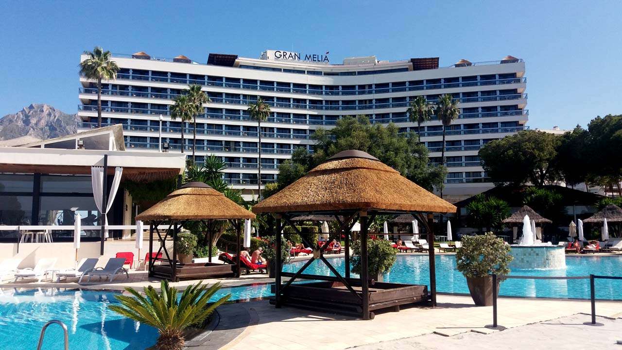 Gran Melia Don Pepe thatched poolside daybeds